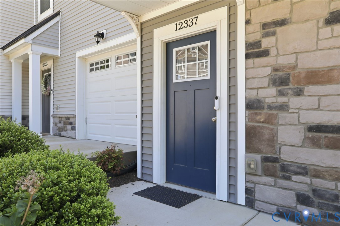 12337 Haydon Place Midlothian, VA 23113 - Photo 2 of 48