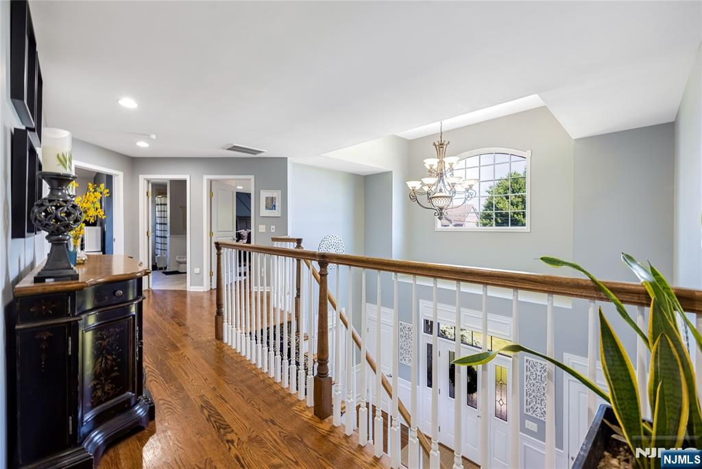 8 Ferndale Place Pompton Plains, NJ 07444 - Photo 22 of 49