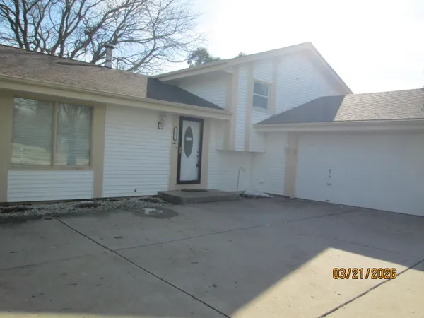 $409,900 | 15875 West Marietta Drive, New Berlin, WI 53151
