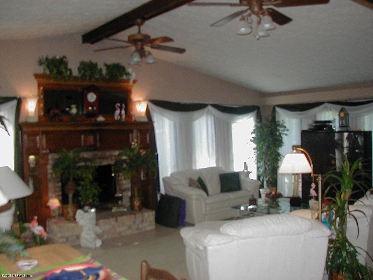3930 Bo Tree Road Jacksonville, FL 32210 - Photo 3 of 7 Living Room