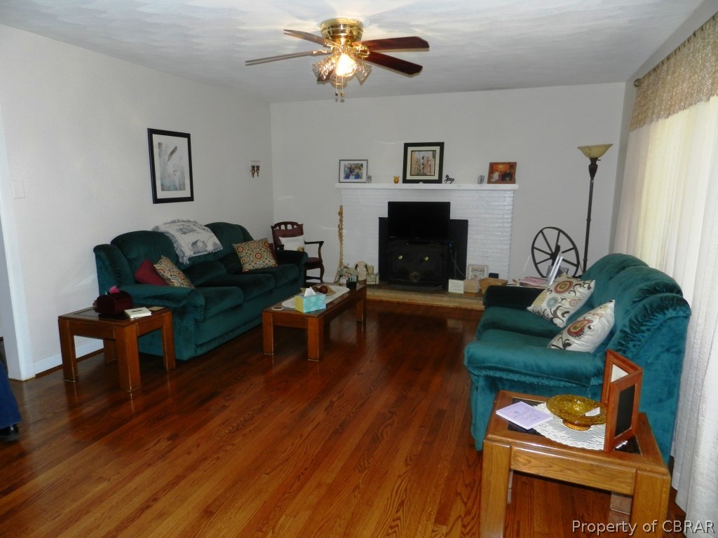 7259 Independence Road Gloucester, VA 23061 - Photo 3 of 18 Fireplace and lots of room for lots of furniture!