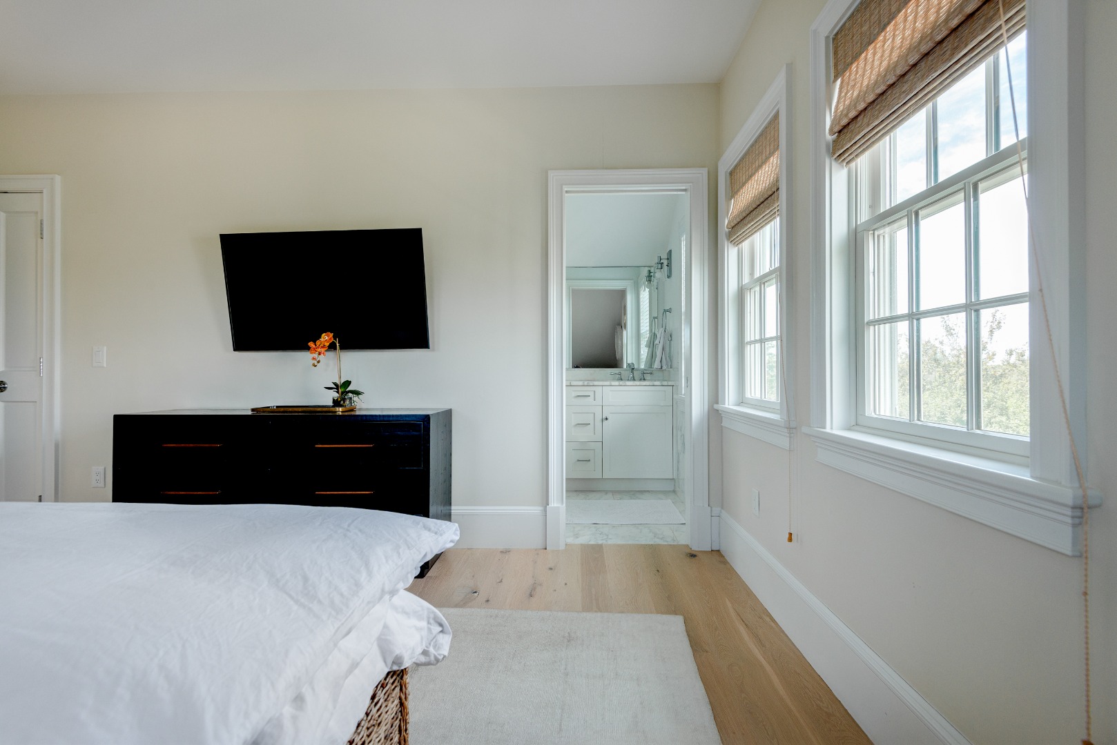 15 Gingy Lane Nantucket, MA 02554 - Photo 31 of 47 Cottage second floor Guest Suite