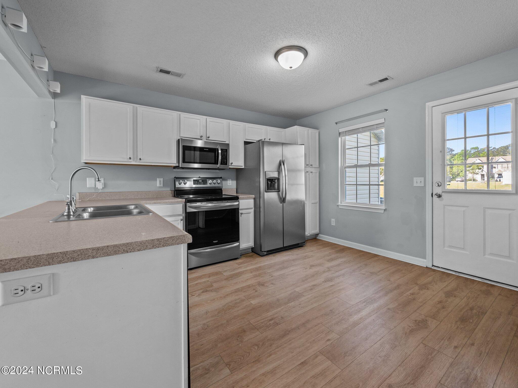 200 Lanieve Court, Unit 7 Hubert, NC 28539 - Photo 6 of 20 23-web-or-mls-P4151441