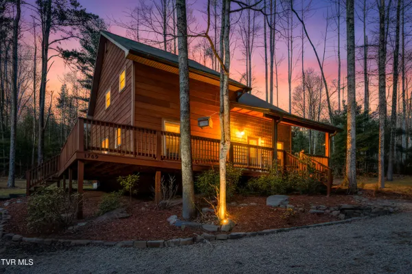 $385,000 | 1769 Dennis Cove Road, Hampton, TN 37658