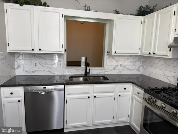 $215,000 | 5809 Hidden Lake Drive, Harrisburg, PA 17111