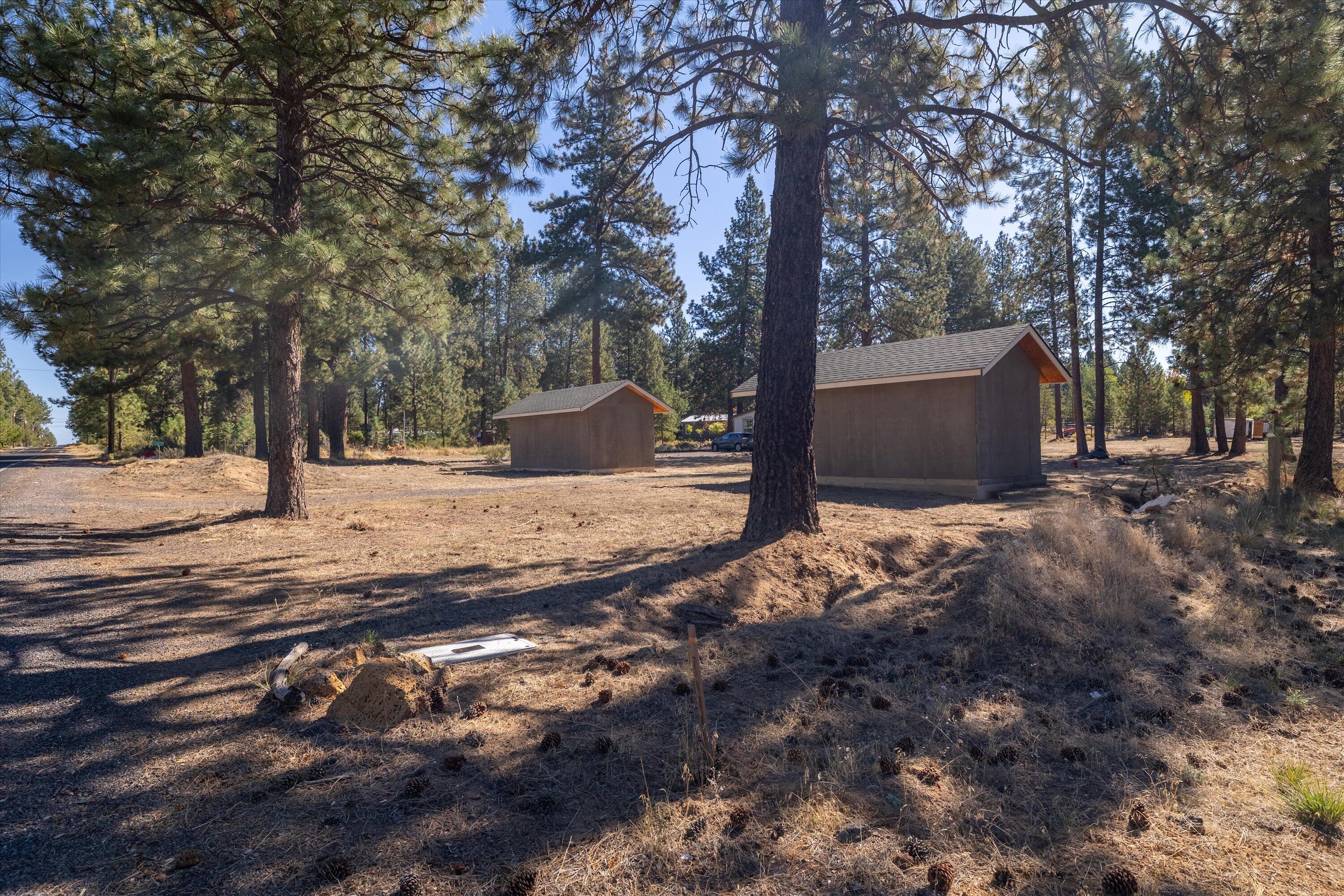 60272 Cinder Butte Road Bend, OR 97702 - Photo 17 of 26 17-20250916 JILL ROSELL-31