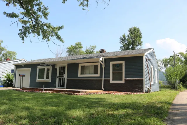 $1,800 | 22407 Strassburg Avenue, Sauk Village, IL 60411