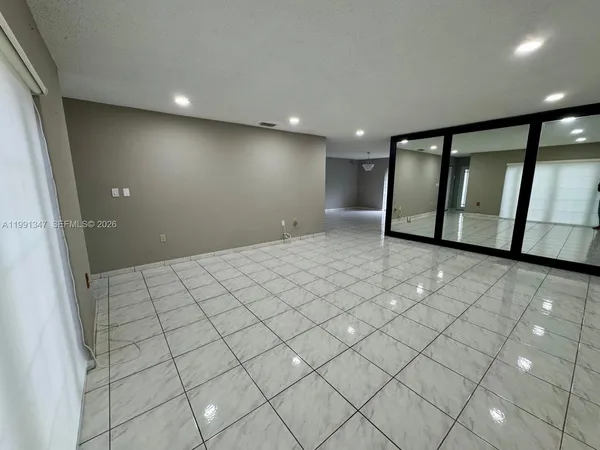 $895,000 | 2505 Southwest 126th Avenue, Miami, FL 33175