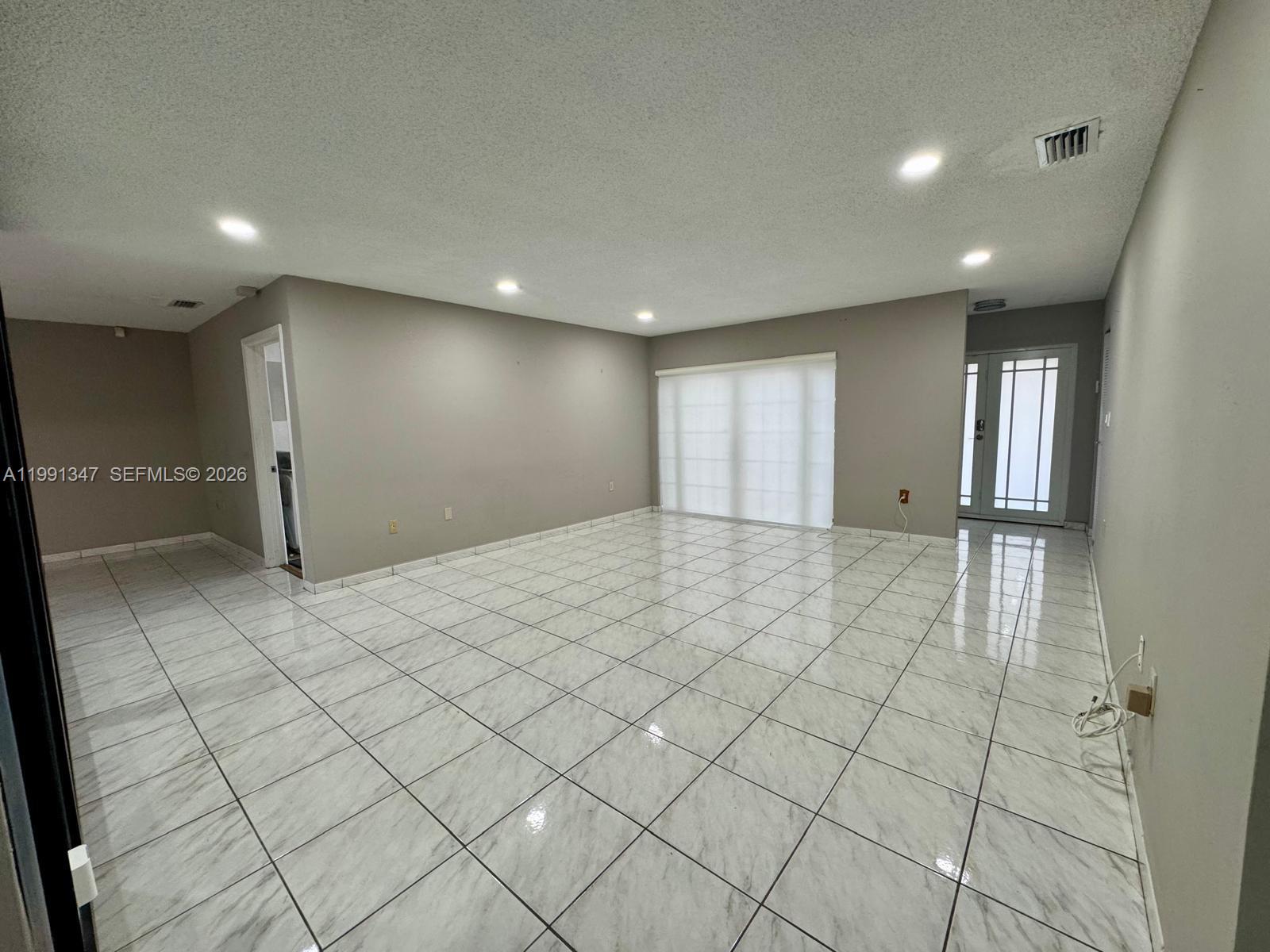 2505 Southwest 126th Avenue Miami, FL 33175 - Photo 5 of 22