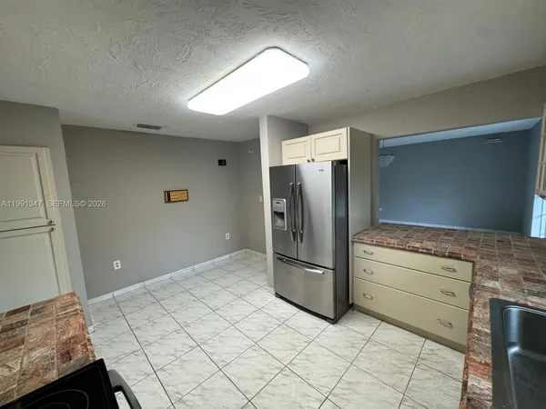 $895,000 | 2505 Southwest 126th Avenue, Miami, FL 33175