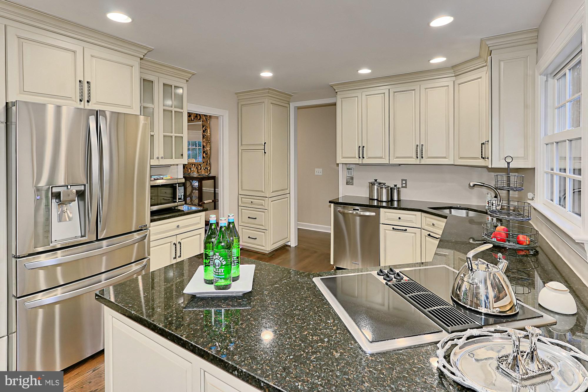 7429 Kincheloe Road Clifton, VA 20124 - Photo 14 of 56 Gourmet Kitchen