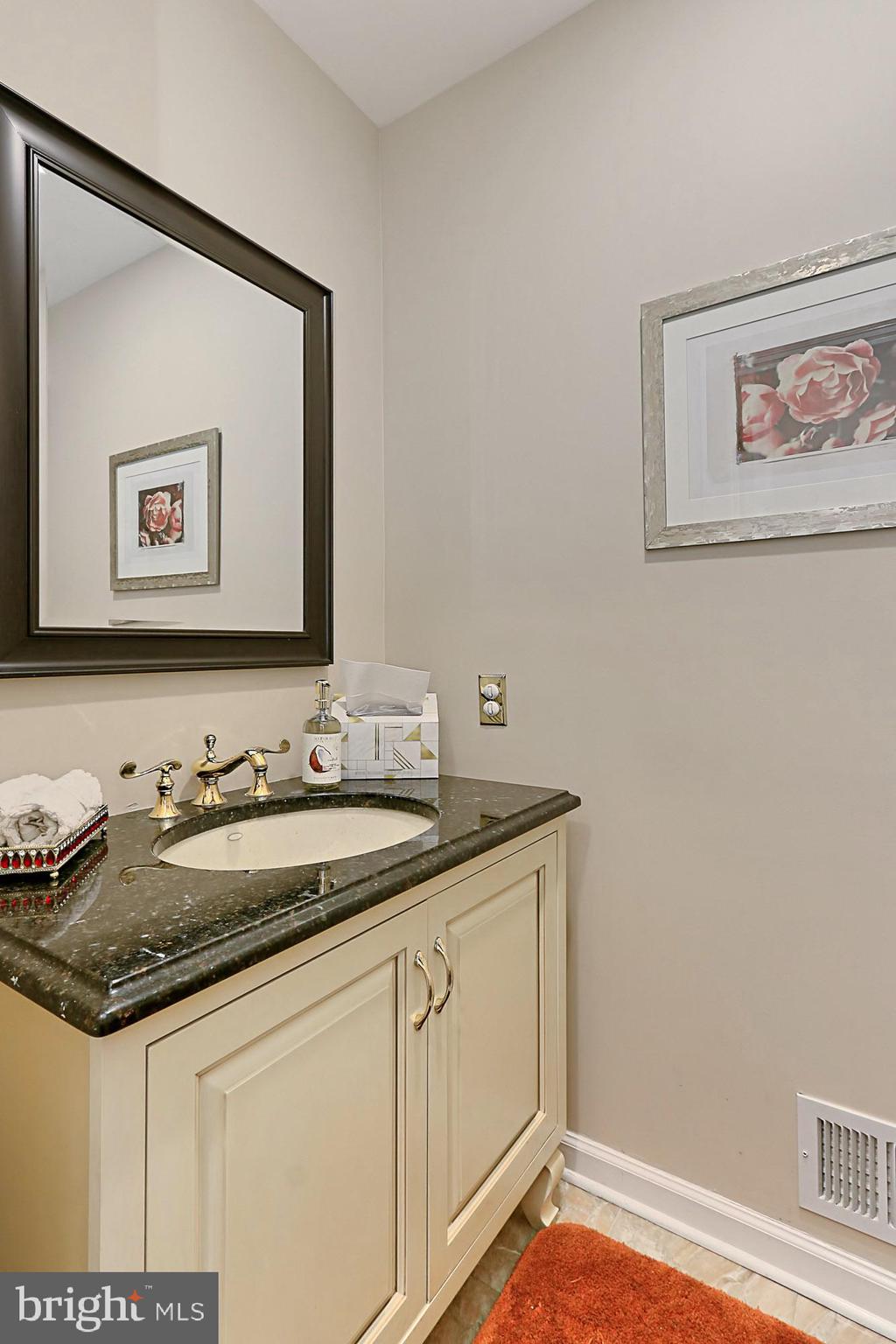 7429 Kincheloe Road Clifton, VA 20124 - Photo 33 of 56 Half Bath