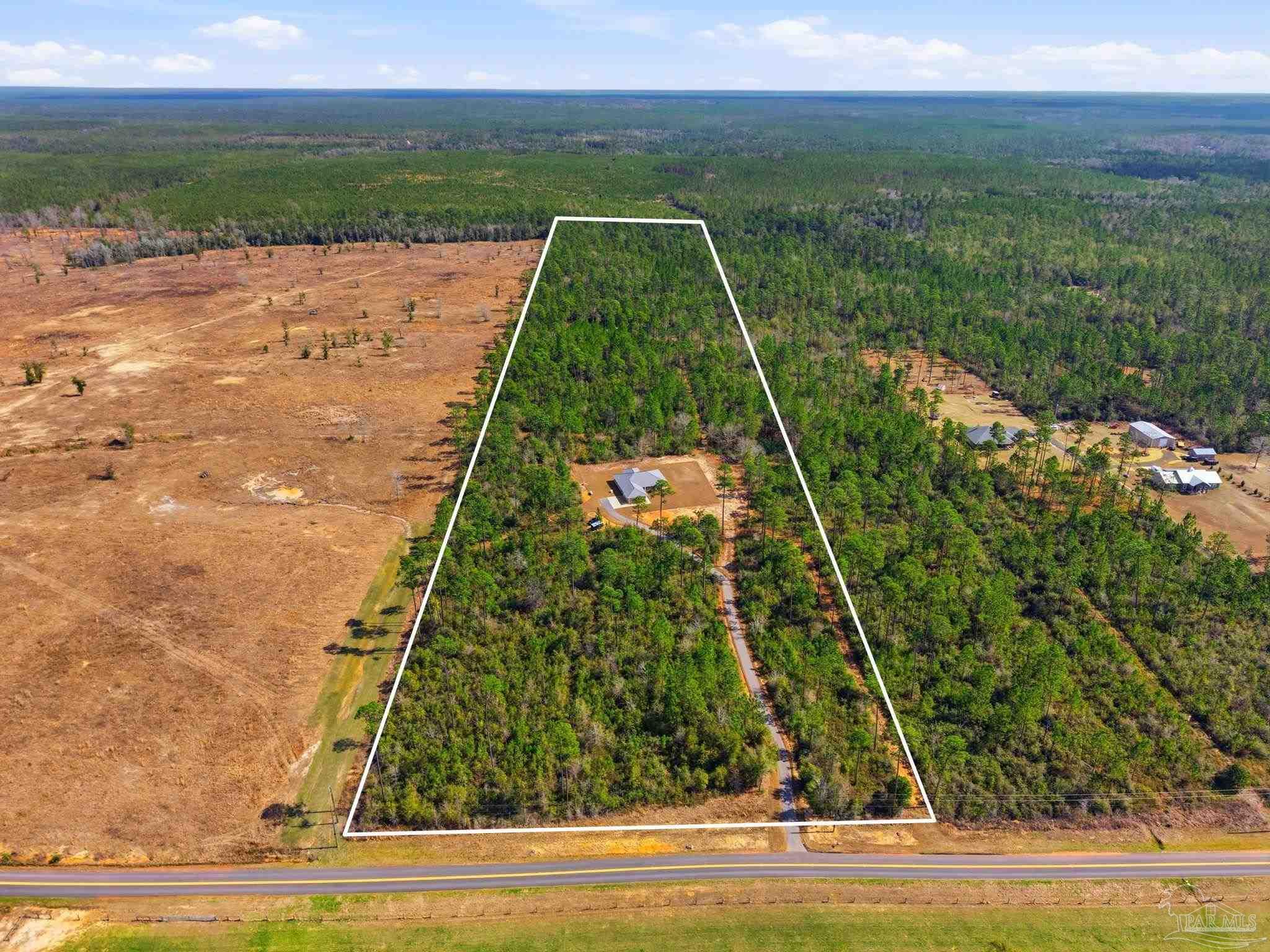 1828 Lewis Road Milton, FL 32570 - Photo 4 of 50 Gallery Image 4