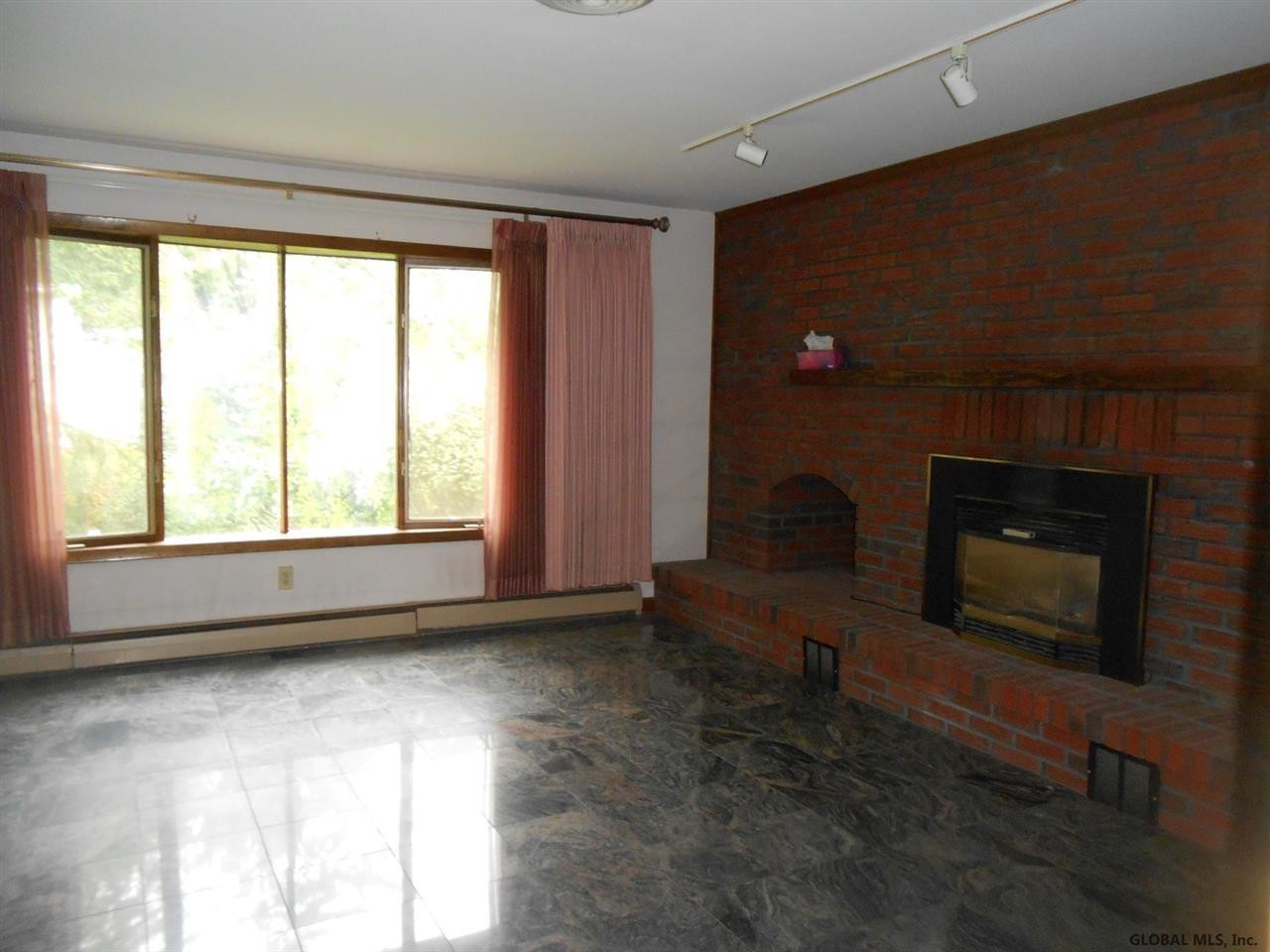 207 South Westcott Road Rotterdam, NY 12306 - Photo 5 of 12 Photo 5
