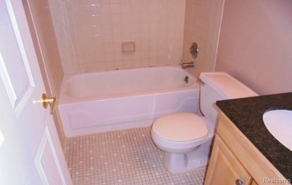 1682 Clemens Circle Rochester, MI 48307 - Photo 11 of 11