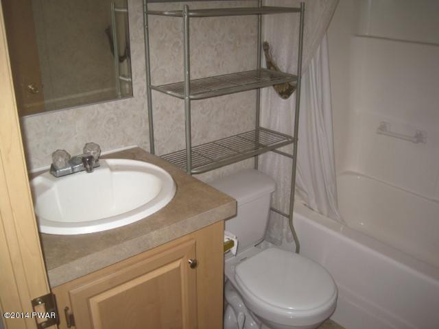 85 St Moritz Drive Newfoundland, PA 18445 - Photo 12 of 21