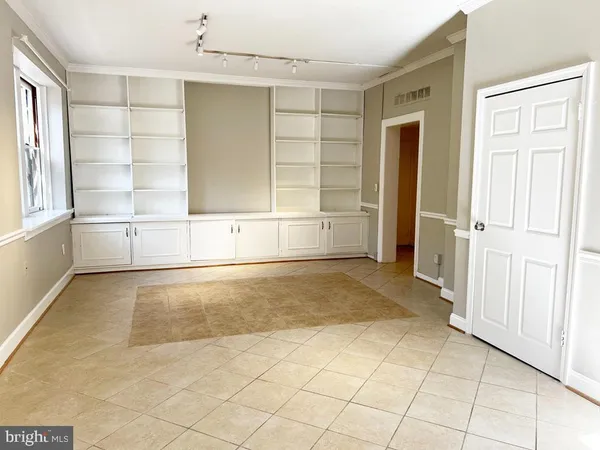 $3,200 | 3014 Dent Place Northwest, Unit 4E, Washington, DC 20007