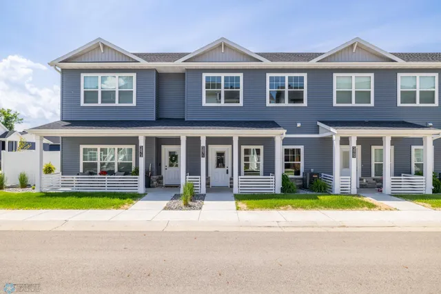 $389,900 | 5885 41st Street South, Fargo, ND 58104