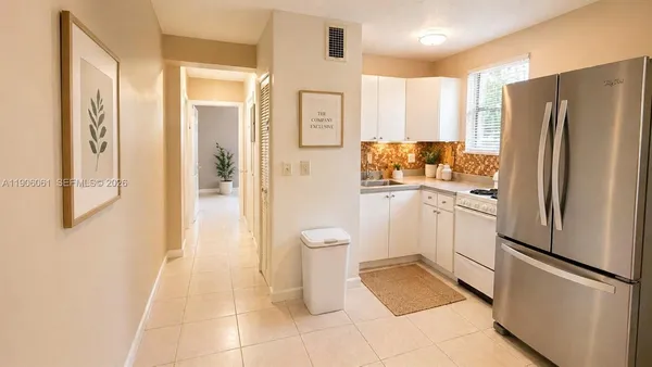 $1,400 | 19310 Northwest 48th Court, Unit RIGHT, Miami Gardens, FL 33055