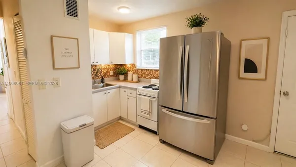 $1,400 | 19310 Northwest 48th Court, Unit RIGHT, Miami Gardens, FL 33055