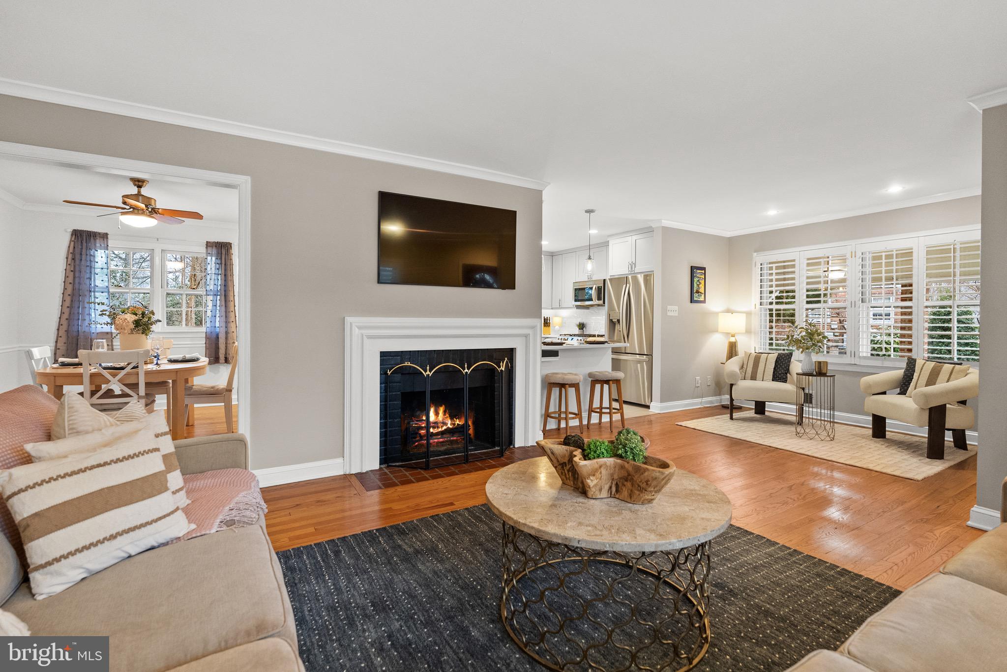 7911 Bainbridge Road Alexandria, VA 22308 - Photo 8 of 50 Cozy living space