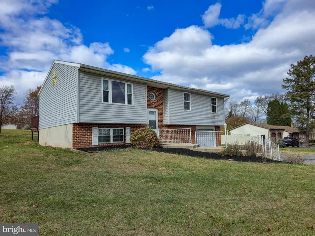 $319,500 | 910 East Butter Road, York, PA 17406
