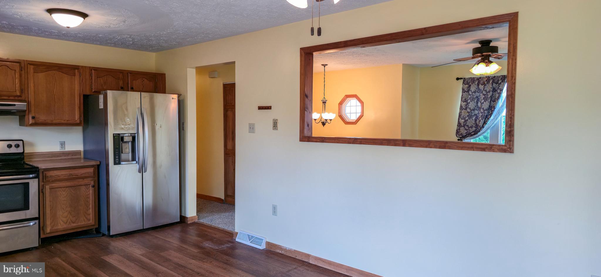 910 East Butter Road York, PA 17406 - Photo 18 of 29