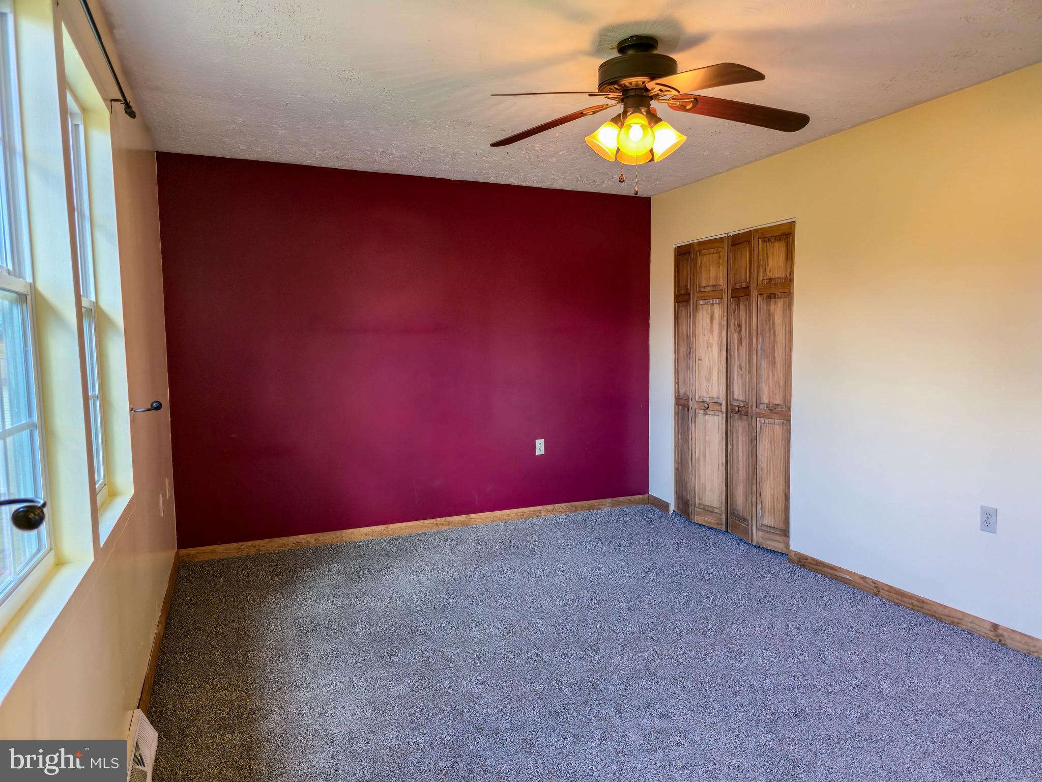 910 East Butter Road York, PA 17406 - Photo 24 of 29