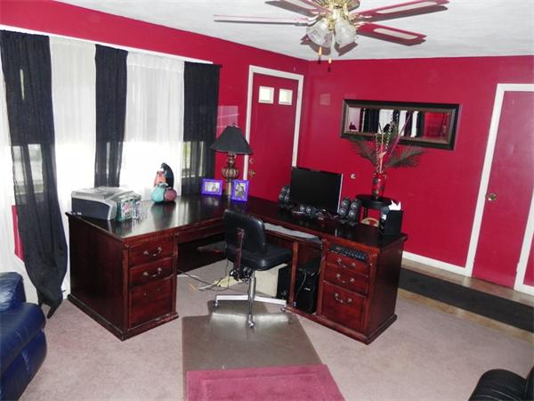 34 Conway Street Worcester, MA 01607 - Photo 11 of 27 Gallery Image 11