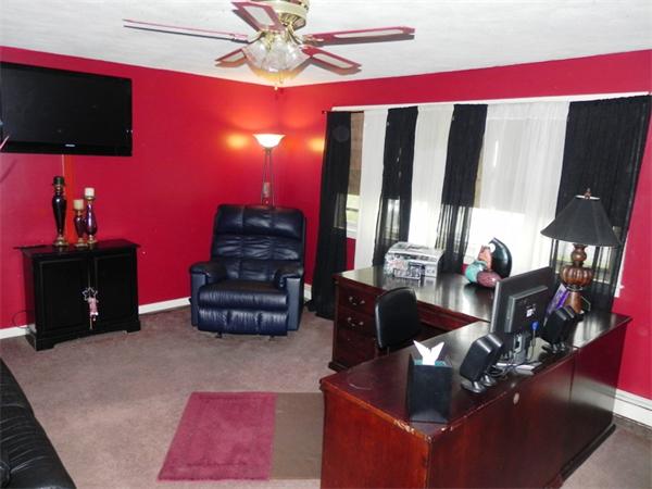 34 Conway Street Worcester, MA 01607 - Photo 12 of 27 Gallery Image 12