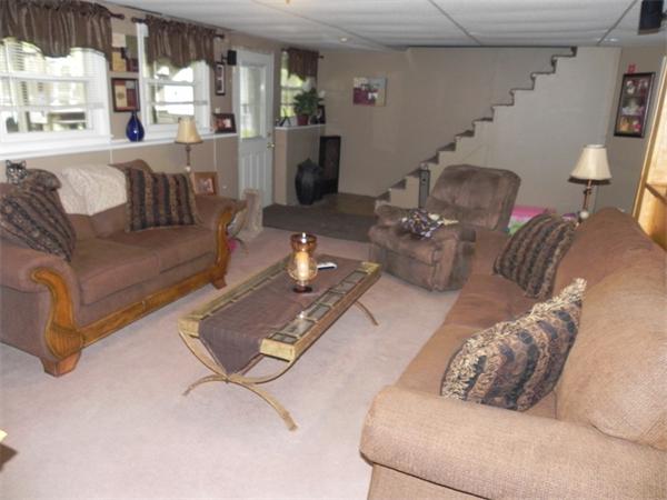 34 Conway Street Worcester, MA 01607 - Photo 14 of 27 Gallery Image 14