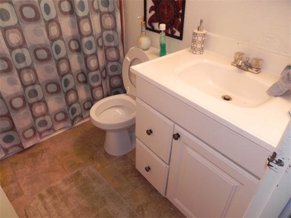 34 Conway Street Worcester, MA 01607 - Photo 16 of 27 Gallery Image 16