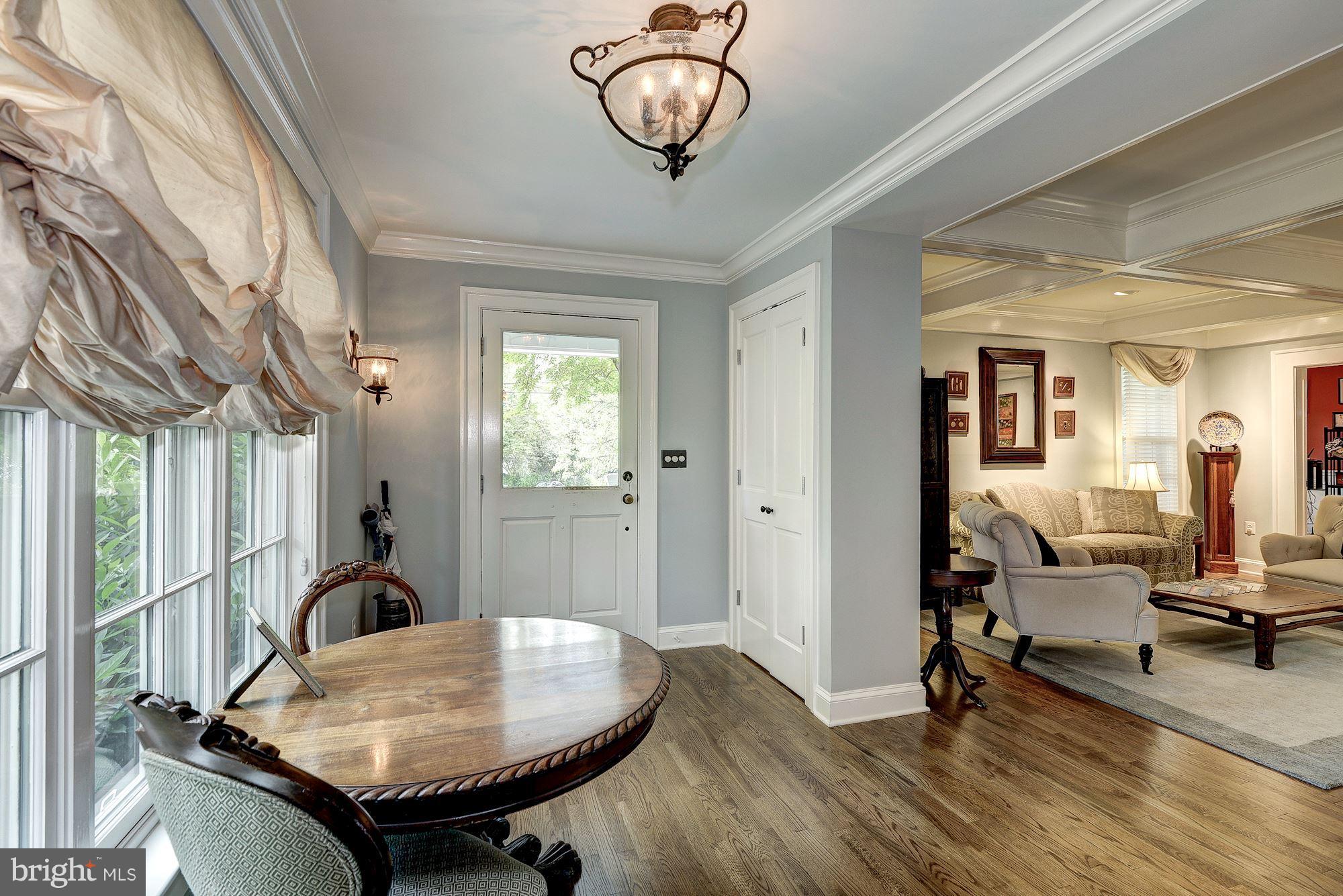 1210 Russell Road Alexandria, VA 22301 - Photo 2 of 30 Foyer