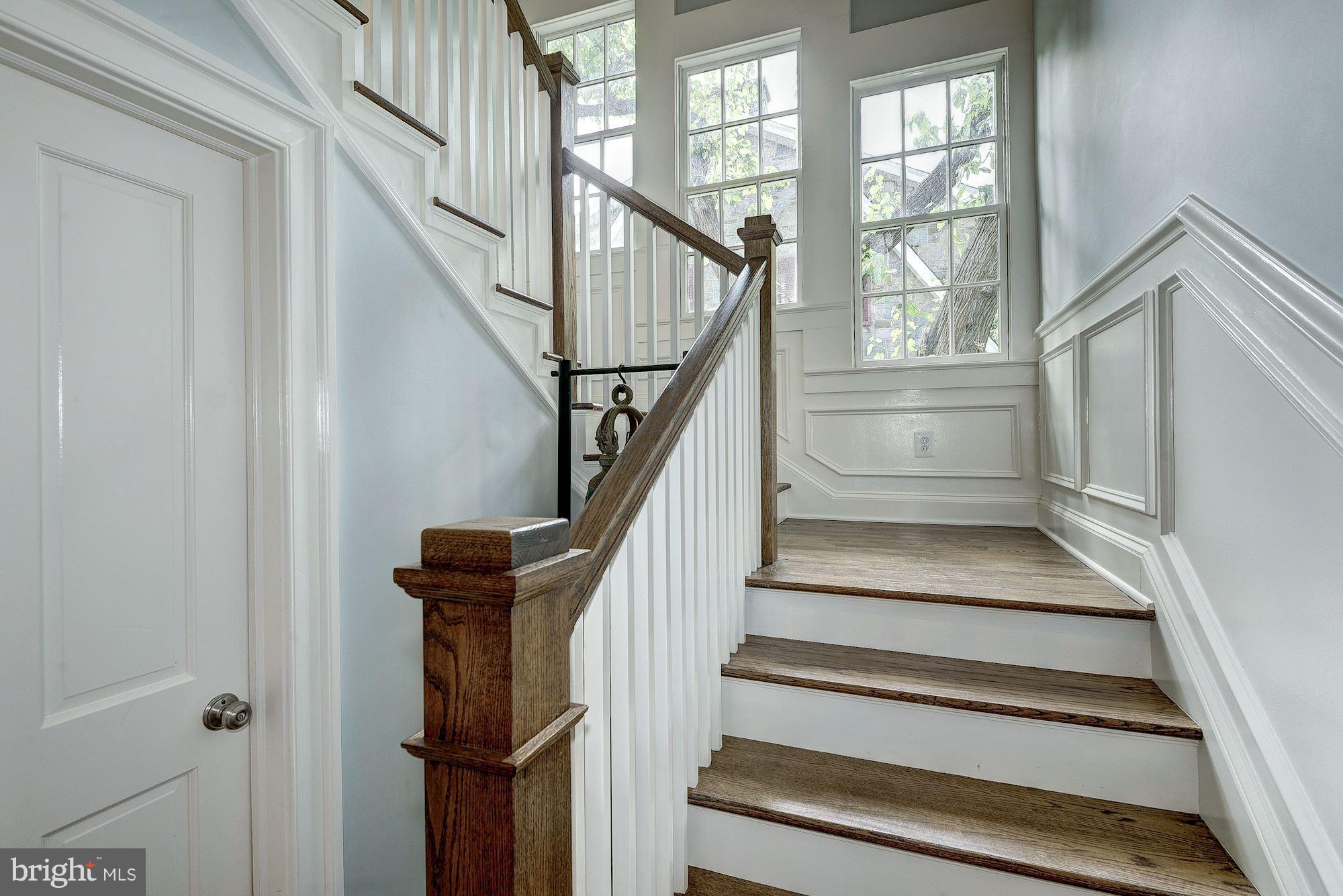 1210 Russell Road Alexandria, VA 22301 - Photo 12 of 30 Stairway to Upper Level