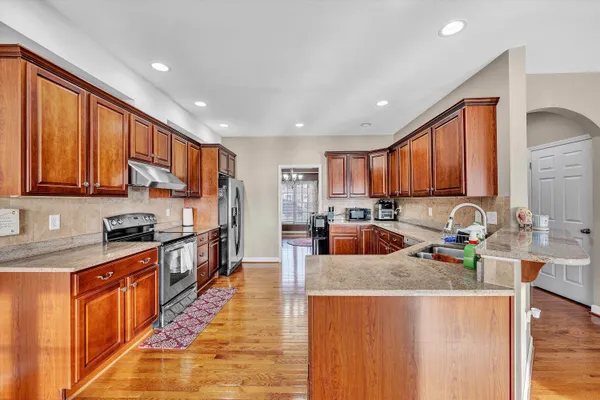 $694,500 | 2158 River Oaks Drive, Salem, VA 24153