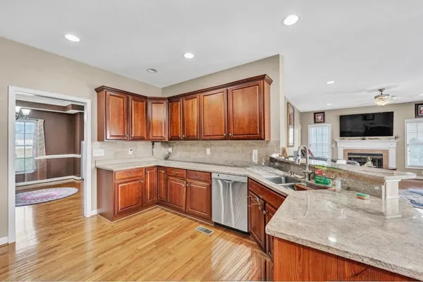 $694,500 | 2158 River Oaks Drive, Salem, VA 24153