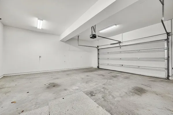 $694,500 | 2158 River Oaks Drive, Salem, VA 24153