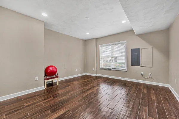 $694,500 | 2158 River Oaks Drive, Salem, VA 24153