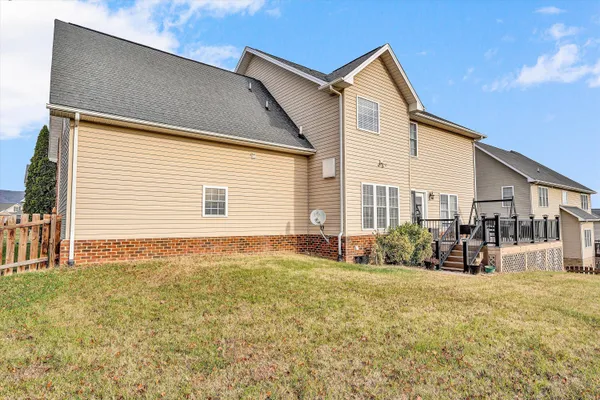 $694,500 | 2158 River Oaks Drive, Salem, VA 24153