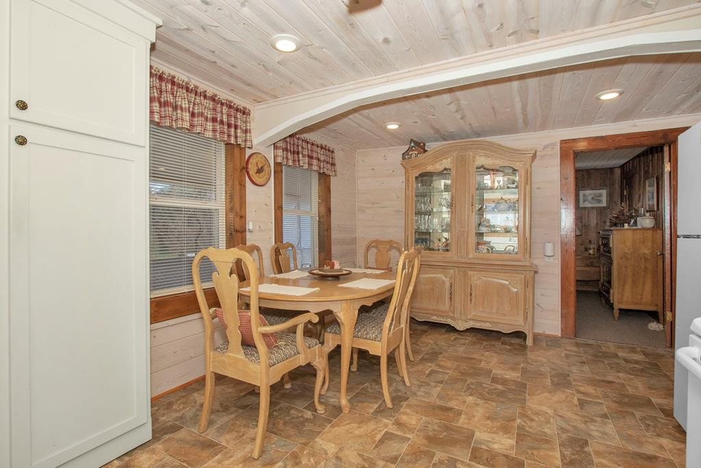 97 Reese Road Brasstown, NC 28902 - Photo 15 of 59