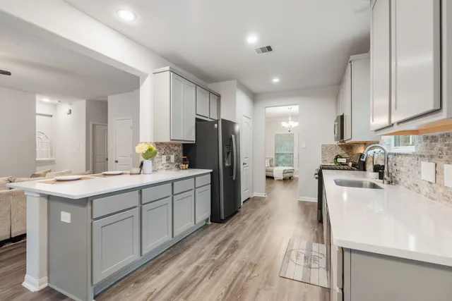 $460,000 | 16680 Rockwall Street, Conroe, TX 77303