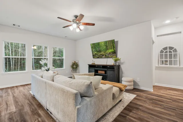 $460,000 | 16680 Rockwall Street, Conroe, TX 77303