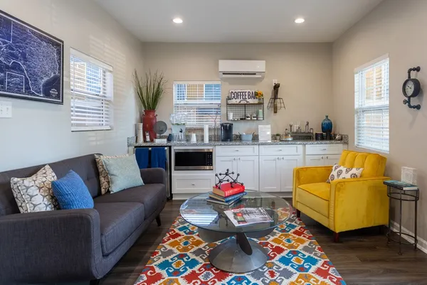 $1,193 | 1305 Memorial Drive, Unit 6, Baytown, TX 77520