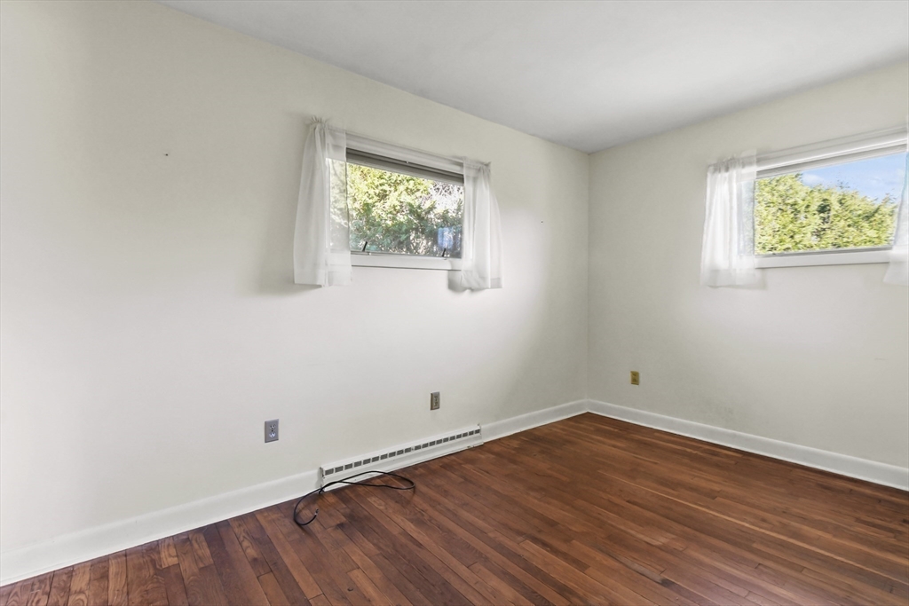 104 Mohawk Road Somerset, MA 02726 - Photo 17 of 27 Gallery Image 17