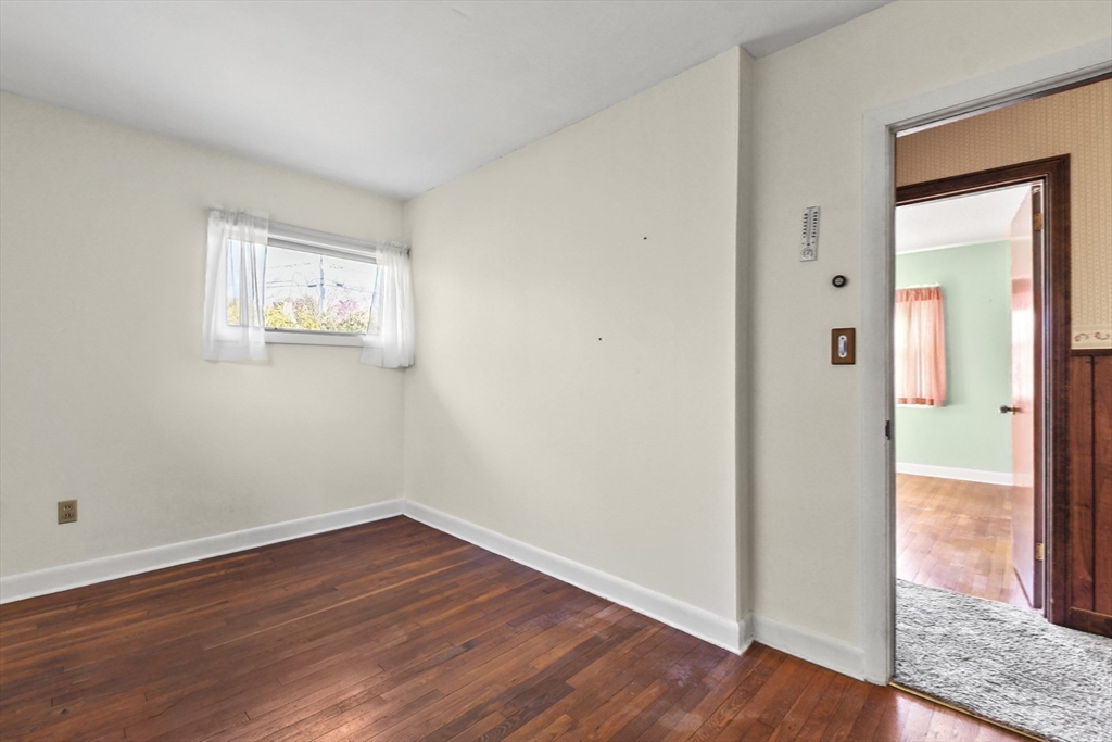 104 Mohawk Road Somerset, MA 02726 - Photo 18 of 27 Gallery Image 18