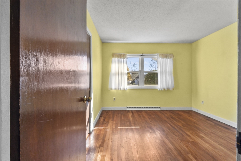 104 Mohawk Road Somerset, MA 02726 - Photo 20 of 27 Gallery Image 20