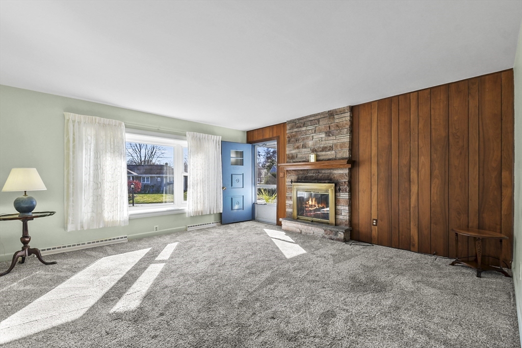 104 Mohawk Road Somerset, MA 02726 - Photo 3 of 27 Gallery Image 3