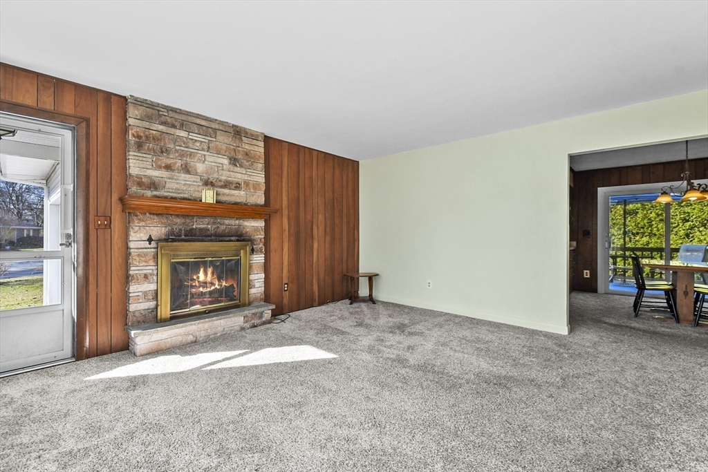104 Mohawk Road Somerset, MA 02726 - Photo 5 of 27 Gallery Image 5