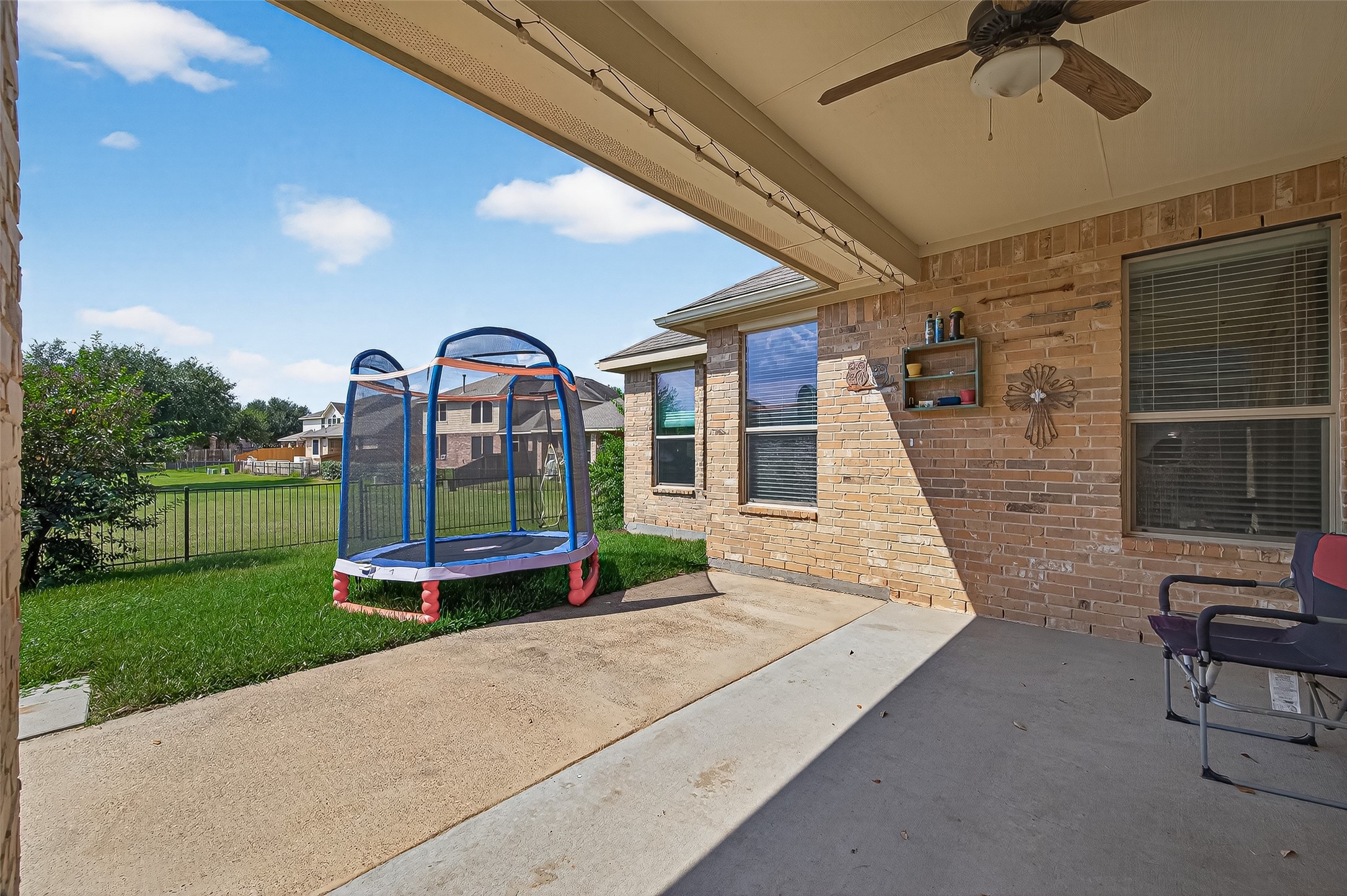 2019 Preston Park Rosenberg, TX 77471 - Photo 26 of 31 a front view of a house with a garden