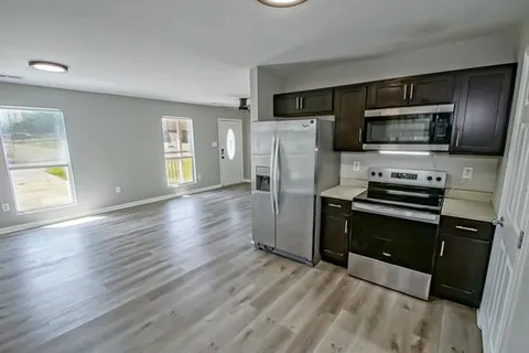 $174,900 | 21365 Southern Pines Boulevard, Ponchatoula, LA 70454